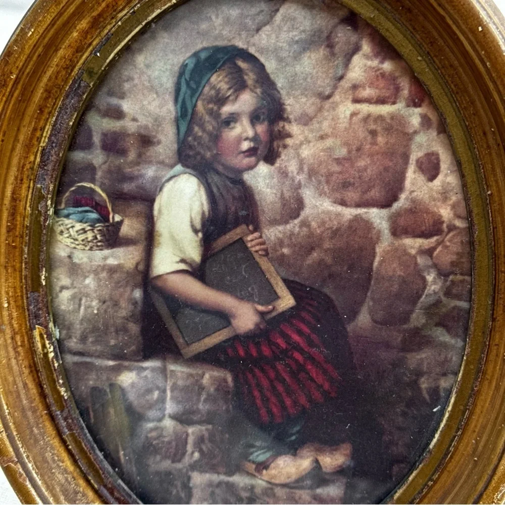 N/A charming oval